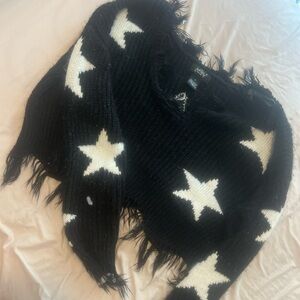 Wild Fable Black and White V-Neck Sweater